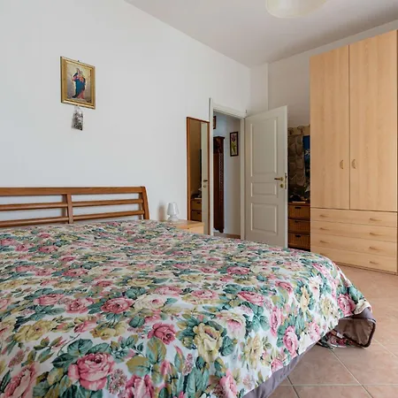 아파트 Casa Patrizia By Interhome